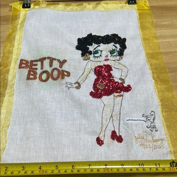 Betty Boop Sequin Art with Red and Yellow Highlights”13 x 17” Unframed fabricart - Picture 3 of 13